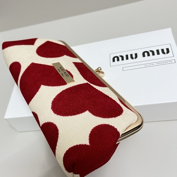 NIB Miu Miu Red Heart Print Clutch - Picture 3 of 4